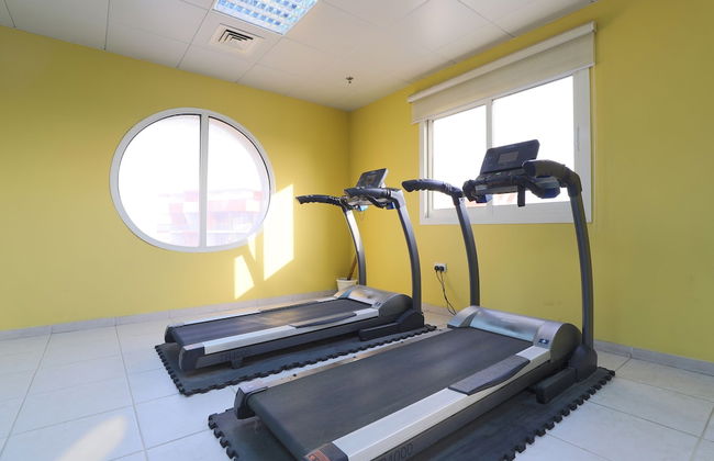 OYO 264 Home Cordoba Palace 607 Studio - Photo 29