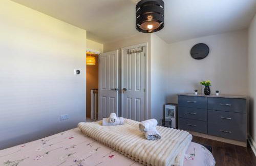 Walk to Liverpool Airport - Luxury Stay with EV Charge - Fast WiFi - Foto 32