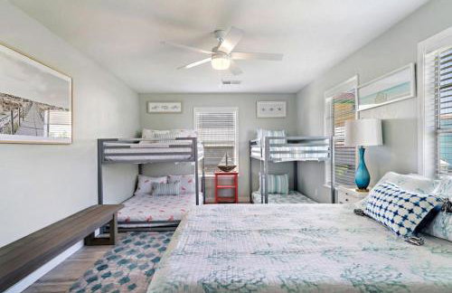 Cozy and charming getaway with deck, close to beach - Foto 15