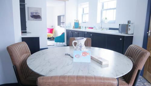 New street Luxury town house in the centre of Holt with free PARKING for one car - Foto 3