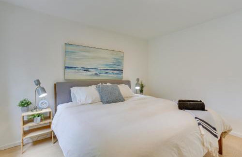 Cozy Swan Lake Apt with Grill and Private Yard - Foto 14