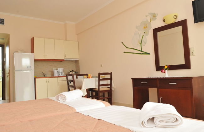 Finiki Plaza - Photo 10