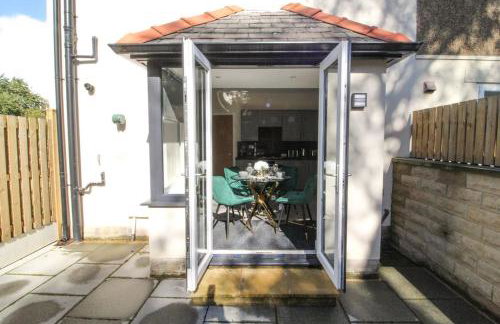 Cosy Modern 3 Bedroom House in Bradford City - Foto 6