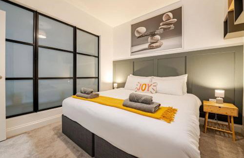 Brand New Apt - Beach Breeze Spacious 1-Bedroom Apartment with parking - sleeps 4 ppl- internet - Foto 54