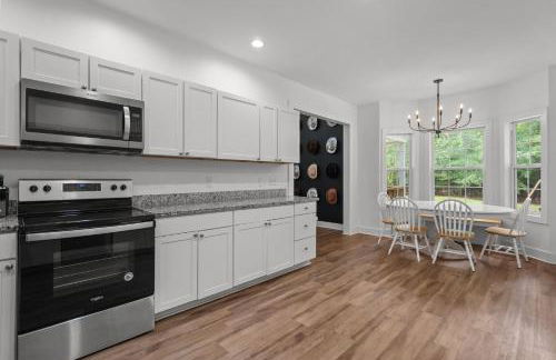 Grandma's Farm on 6 acres with Lighted Barn and River Access - Foto 20