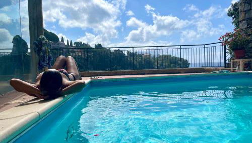 La Casa di Samantha a Villa Regina a picco sul mare con piscina - Photo 4