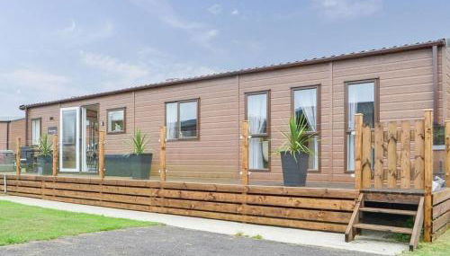 2 Bed Lodge - Sleeps 6 - Dogs - Hot Tub - Parking - Foto 2