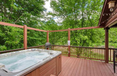 30 Mins to Boone, Fire Pit, Hot Tub, 3 porches, Dogs OK - Photo 29