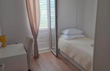 Apartman Sofia za 3 s parking blizu centra - Photo 11