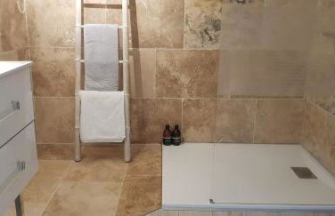 La Cabane - Au cœur d'un village médiéval - Foto 14