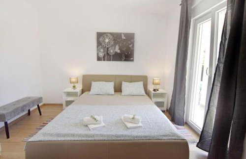 Relaxing holiday home with shared pool - Foto 26