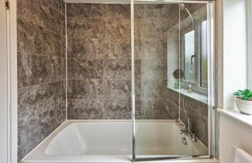 3 Bedroom Home in Central Milton Keynes - Photo 21