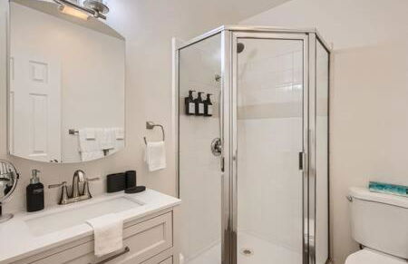 NEW - 6br home in Oceanside w Games BBQ Outdoor Seating - Photo 14