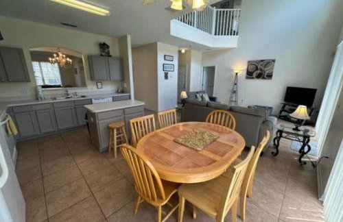 South Facing Pool Home - Room for the Whole Family! - Foto 24