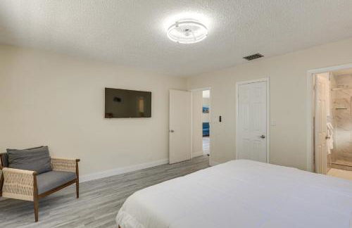 Walk to Shops and Eats, 3 Mi to Beach! Hollywood Gem - Photo 13