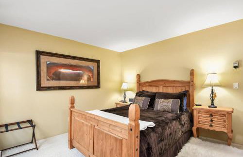 Utopia End-Unit Townhome On the 18th Hole Pool Table Fun Porch with Great Views - Foto 32