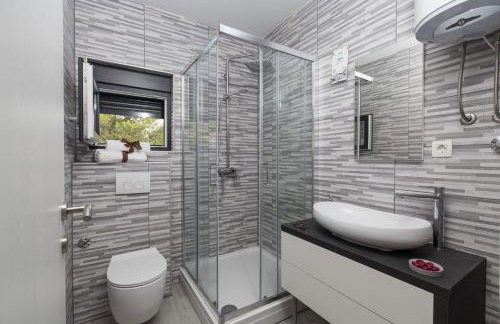 Villa Regina with heated pool and sea view - Photo 51