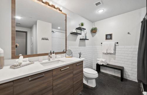 Modern-Chic Loft in Heart of Dallas - Foto 28