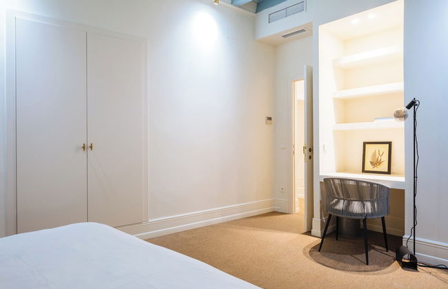 Luxurious Apartment with Patio and Pool - Foto 2