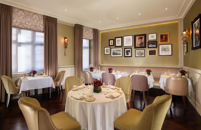 Taj 51 Buckingham Gate Suites and Residences - Photo 7