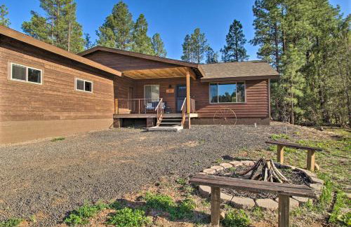1 Mi to Rainbow Lake: Newly Built & Woodsy Retreat - Foto 4