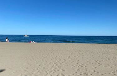 New - MiJa basement Loft Apartment steps from Beach - perfect for Sun and Sport Seekers - Foto 6