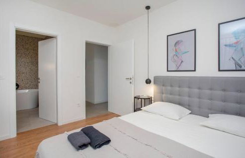 3 Bedroom Amazing Home In Rasa - Foto 18