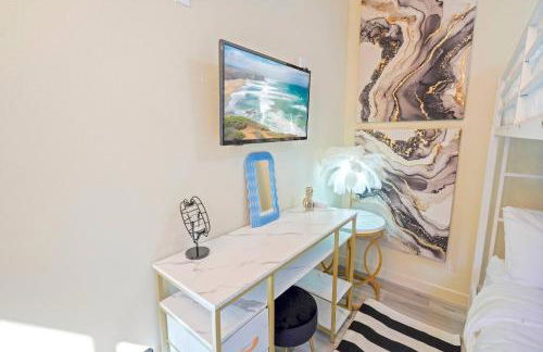 J - Lovely 2BR by Universal - Patio with Grill & Parking - FIFA World Cup SoFi - Foto 42