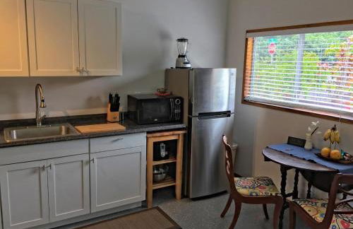 Hale “Hā Hā” - Photo 4