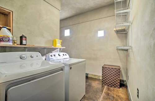 Mtn-View Home with Fenced Backyard in Rimrock! - Foto 23