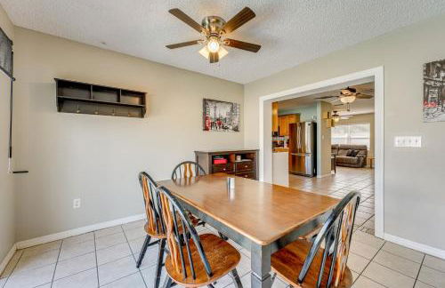 Fire Pit! Family Getaway, 6 Mi to Beach Access - Foto 13