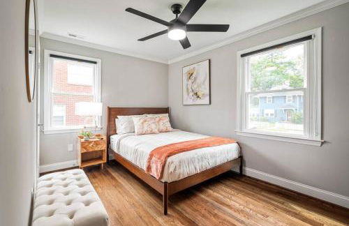 Fenced Yard, Swing Set Pawfect for Family and Dogs! - Foto 6