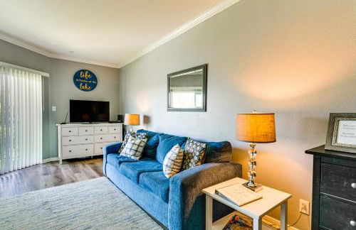 Lake Conroe Condo with Pool Access and Balcony! - Foto 2