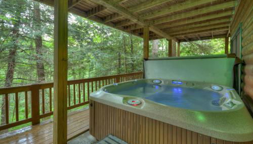 K6 Lodge Gather around the firepit soak in the hot tub and splash in the creek - Foto 4, Other