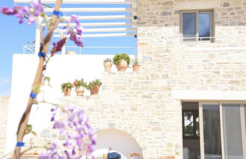 LAINI LUXURY SUITES - Photo 74