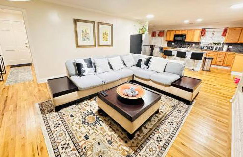 Spacious home close to everything in Memphis - Foto 23