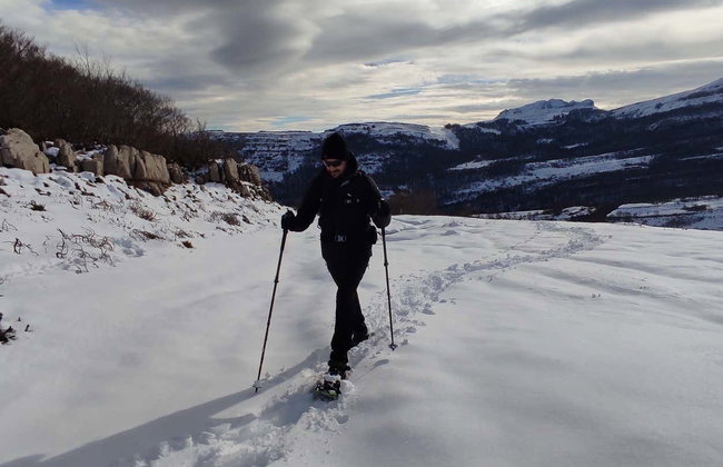 Paseo con raquetas de nieve por los Collados del Asón - Foto 6