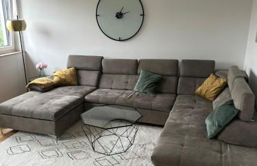 Vaste appartement avec parking gratuit, borne dispo et espace de travail - Foto 2