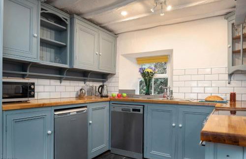 Farmhouse with Log Fire & On-Site Dog Field - Foto 26