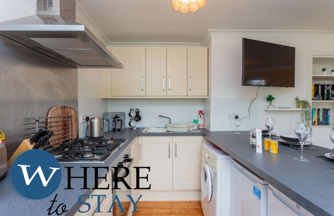 Lovely Apartment by the Hillwood Park-free Parking - Foto 19