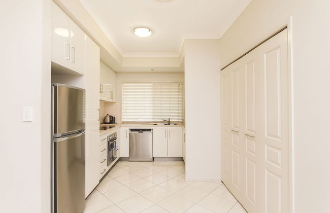 Apartments on Palmer - Photo 10