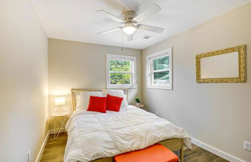 Waterfront Escape in Cub Run with Deck and Hot Tub! - Foto 16