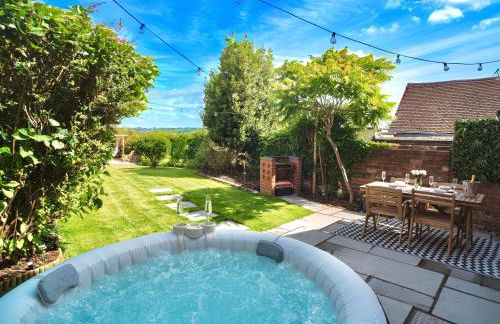 Stylish 2 Bedroom Cottage With Hot Tub And Parking - Foto 2