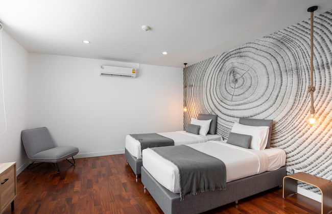 Benviar Tonson Residence - Photo 31