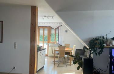 Sonnige Dachwohnung - Foto 2