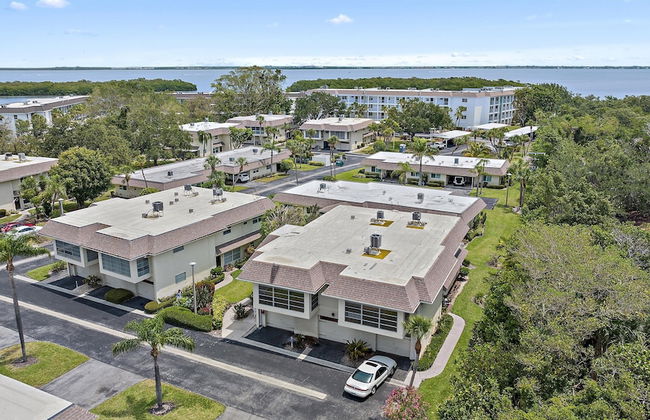 Serenity On Sutton 2 Bedroom Townhouse by RedAwning - Foto 51