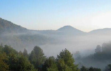 Cabin in Lost City WV with Hot Tub and Pet Friendly - Foto 10