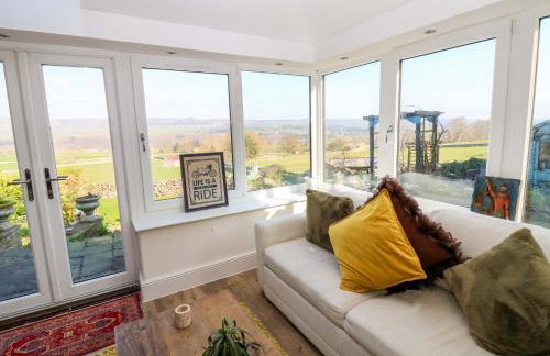 Eastend Cottage - Photo 2