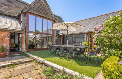 Liston Hall Barn - Photo 5