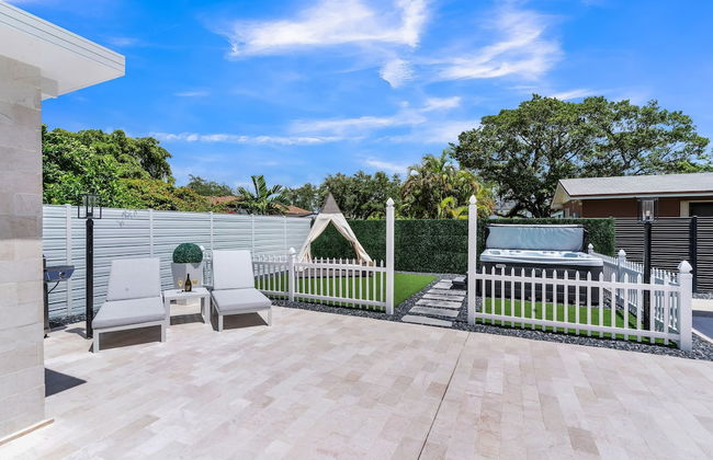 Luxury Escape: Pool, Hot Tub, Gym And More! 6 Bedroom Villa by RedAwning - Foto 47